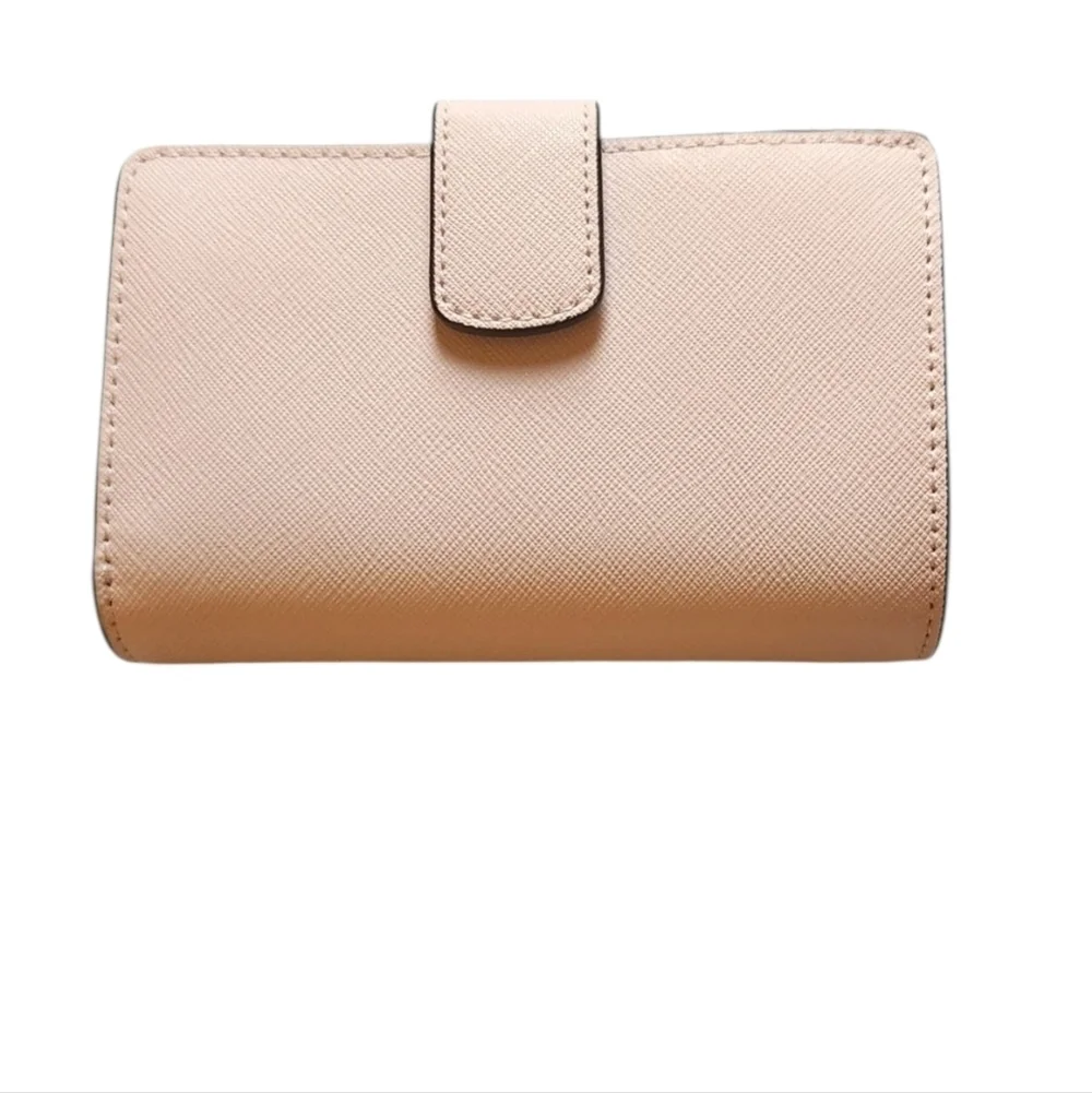 Michael Kors Cream Wallet - Picture 2 of 5